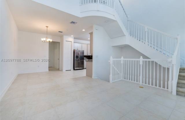 11757 SW 13 Court Gallery 4
