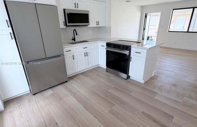 9381 SW 39th St photos photos