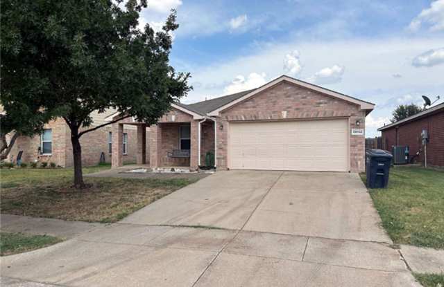 Wonderful 3-2-2 in NWISD! - 13852 Sonterra Ranch Road, Fort Worth, TX 76262