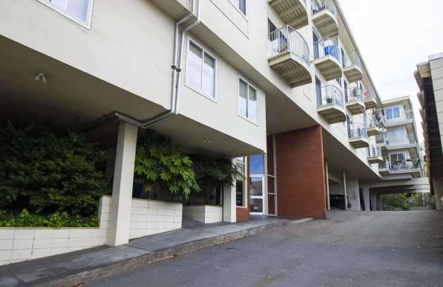 642 ALVARADO Apartments Gallery 2