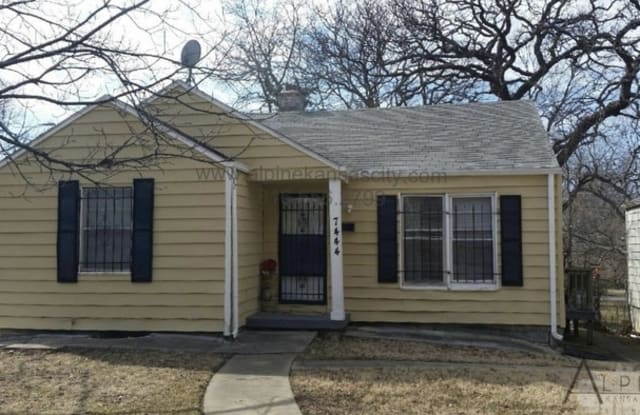 7444 Park Avenue - 7444 Park Avenue, Kansas City, MO 64132