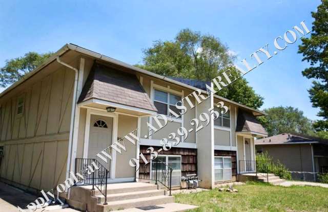 Nice 3 Bed 2 Bath Duplex in Leavenworth-Available NOW!! photos photos