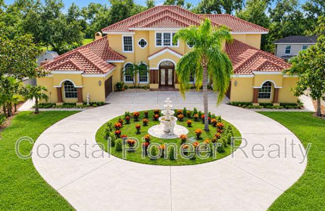10334 Longwood Dr Gallery 1