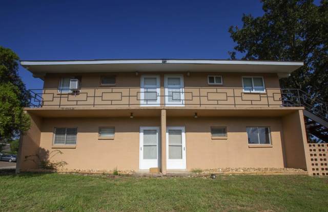 4704 Lynn Lane photos photos