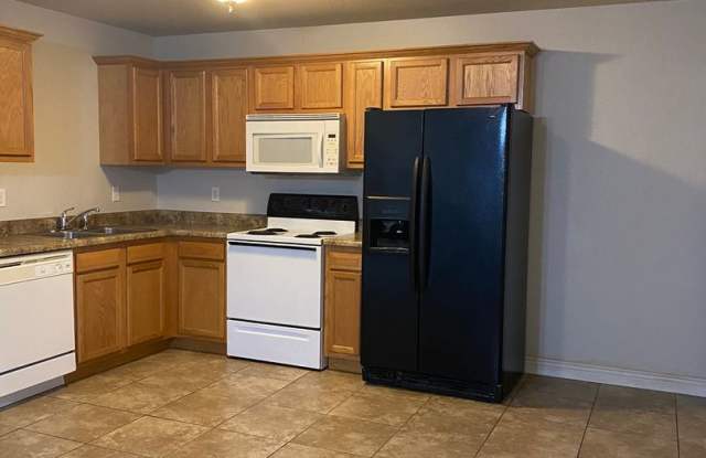 3 bedroom 2 bath duplex with 2 Car Garage photos photos 3 bedroom 2 bath duplex with 2 Car Garage photos photos