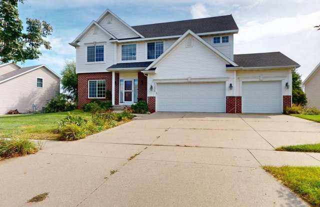 Spacious Home in Gilbert School District Gallery 3