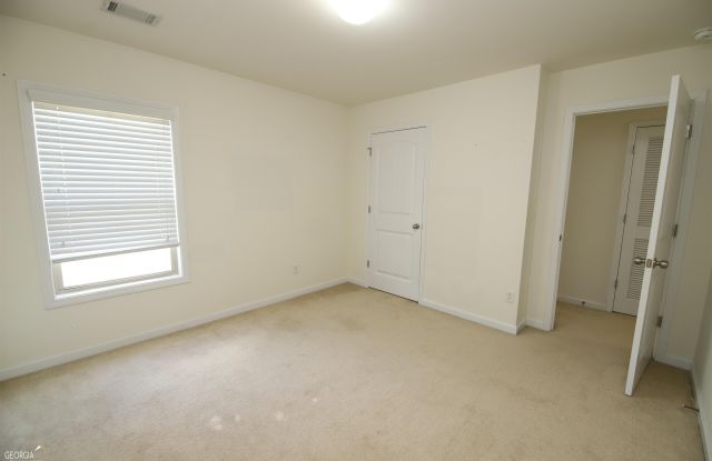 330 Glenhaven Drive Gallery 3