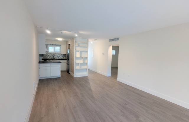 2155 Wood Street - 1 Gallery 3