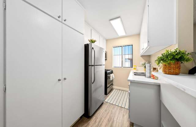 Summerview Beach Resort Luxury Apartments Gallery 2