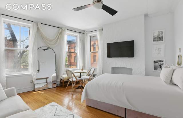 304 West 10th Street - 304 West 10th Street, New York City, NY 10014