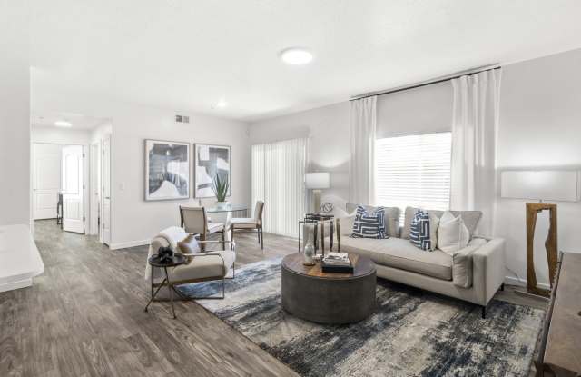 Wilshire Place Apartments Gallery 4