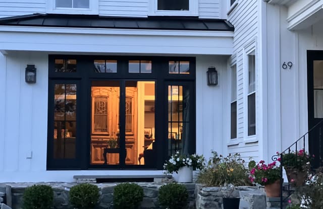 69 Atlantic Avenue Gallery 4