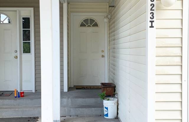 Townhome near the Good Food Store! Garage! - 1823 Montana Street, Missoula, MT 59801