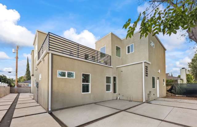 19025 Bassett Street Gallery 4