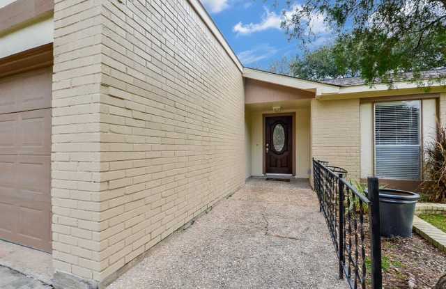 1514 Ashwood Drive Gallery 3