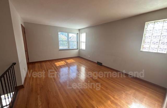 5311 Jamieson Ave Gallery 3
