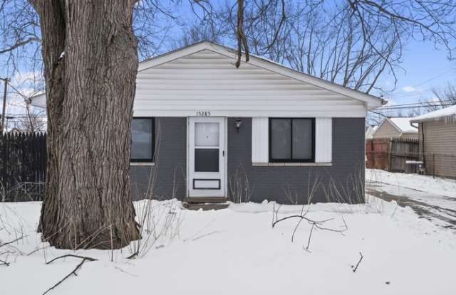 15285 Buck St. photos photos