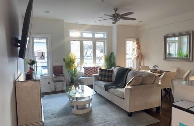 1448 37th St photos photos