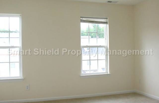 8121 Kings Creek Dr Gallery 2