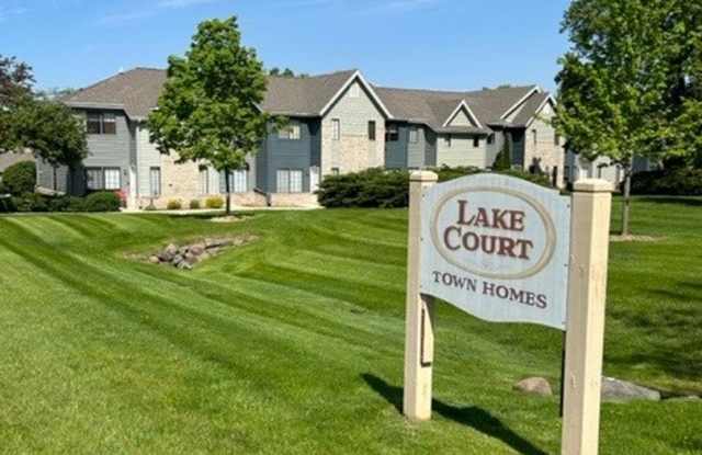 Lake Court Apartments photos photos