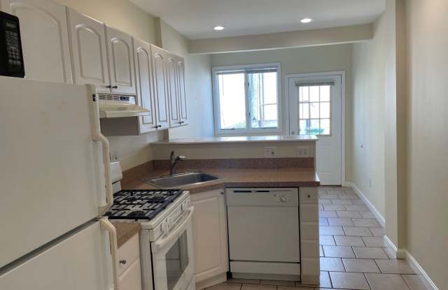 3122 Fait Aveenue - Beautiful 2 bed, 2 ½ bath Renovated Townhouse in Canton Gallery 4