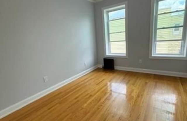 87-16 91st Avenue Gallery 4