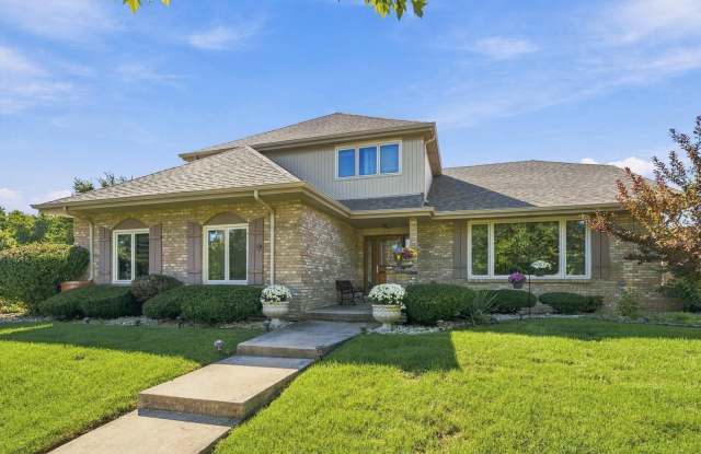 8524 Golfview Drive Gallery 1
