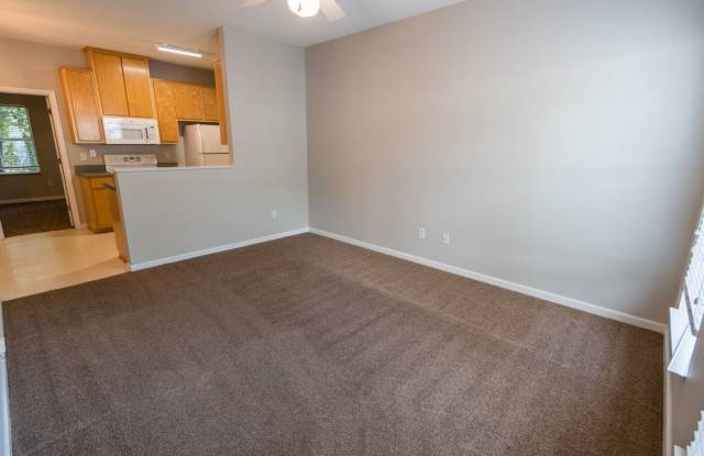 3/3 Townhome on NW Side Gallery 4