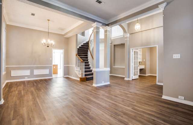 SPACIOUS 4 bedroom, 3.5 bathroom home in Grapevine, Texas! - 2705 Brittany Lane, Grapevine, TX 76051