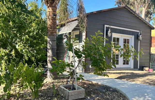 1-Bedroom ADU with Full Kitchen, Loft  In-Unit Laundry photos photos
