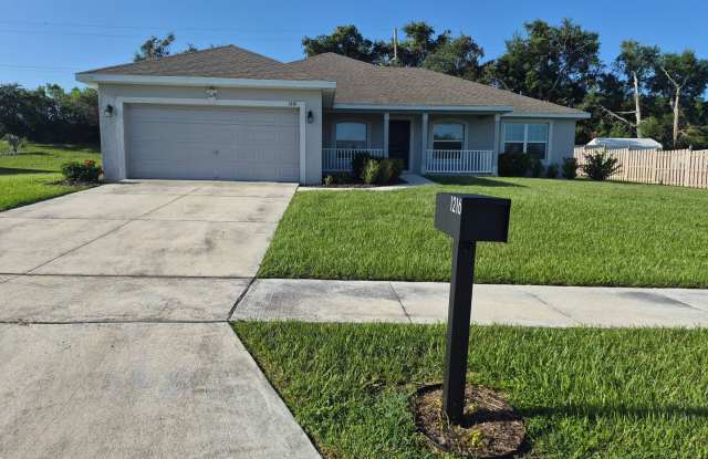 3 Bedroom House: Internet and pest control are included! photos photos 3 Bedroom House: Internet and pest control are included! photos photos