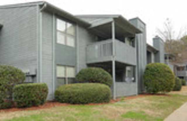 Hickory Knoll Gallery 3