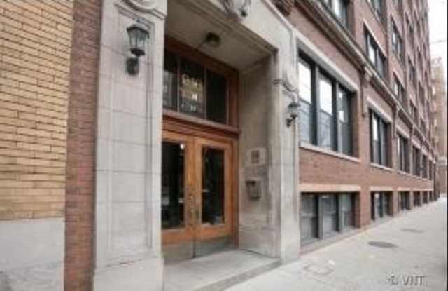 913 W Van Buren Street Gallery 1