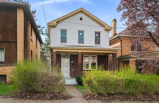 Newly Renovated 3 Bed, 1 Bath Home - Conveniently Located, Central AC  Heat - Available Now in Beechview! photos photos