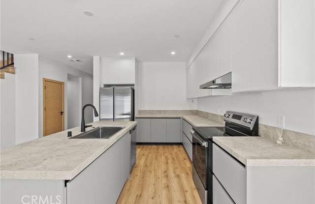 5751 Vista Del Monte Avenue Gallery 4