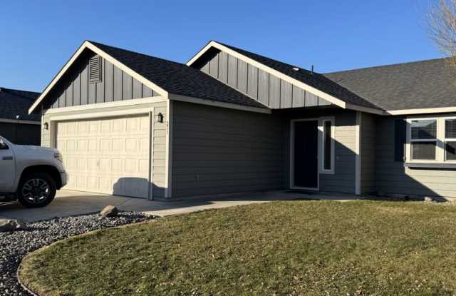 Umatilla South Hill charmer!! Gallery 1