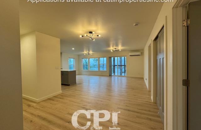 572 Columbia St #B - Cathlamet, WA Gallery 4
