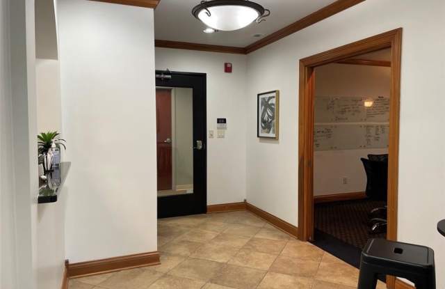 10412 Allisonville Road Gallery 2