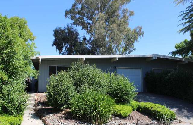 4757 River College Drive photos photos