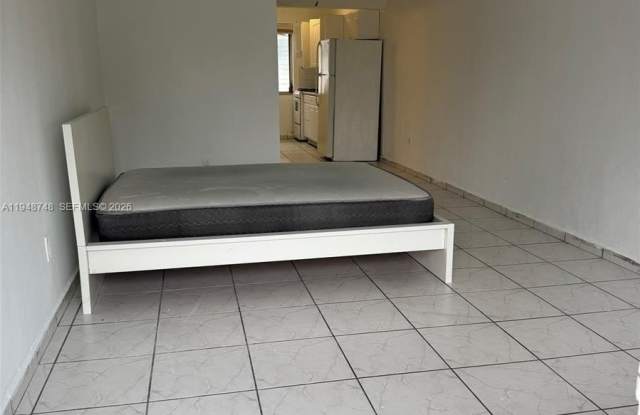 7300 N Harding Ave photos photos