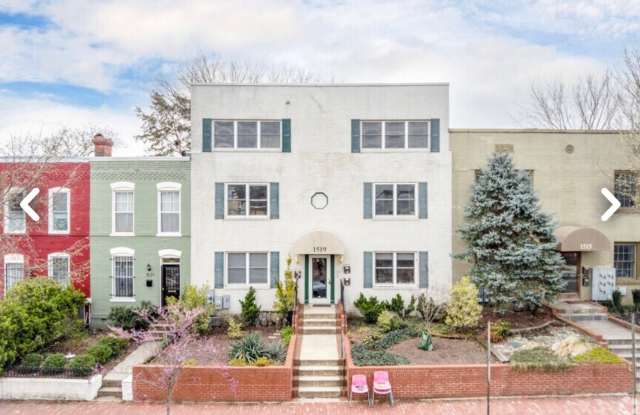 Bright, modern Capitol Hill 1 bed/1 bath condo with private outdoor space and secured parking photos photos