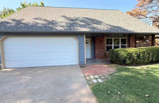 Nice 3 bedroom 2.5 bath near Jenks HS Gallery 1