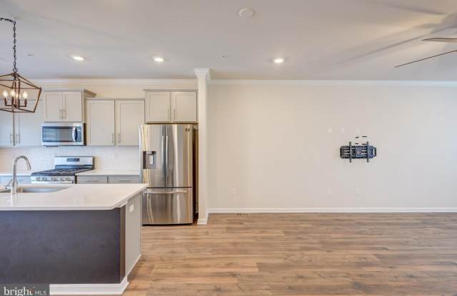 5059 SILVER OAK Drive Gallery 4