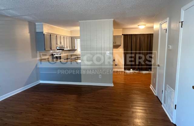 Renovated Spacious 2 Bedroom 1.5 Bath Townhome Gallery 2