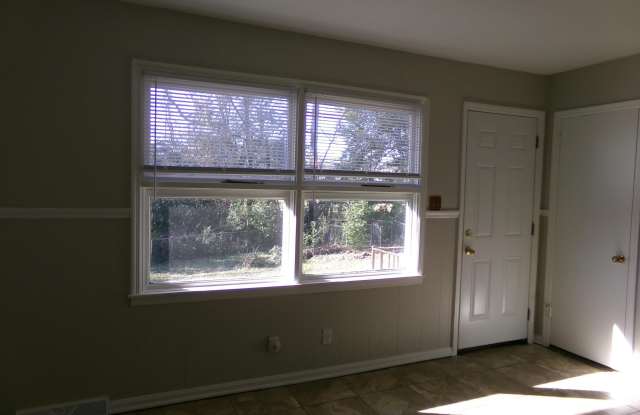 711 Killarney Drive Gallery 4