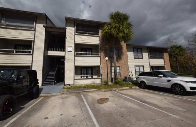 1 Bedroom, 1 Bath Condo For Rent at 4633 Cason Cove Drive #1728 Orlando, FL 32811 photos photos