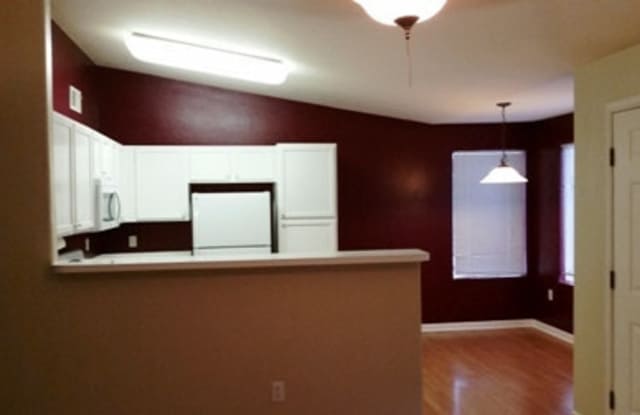 8755 West Berry Avenue Gallery 4