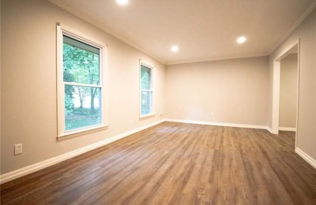 2925 Ridgelock Court Gallery 3