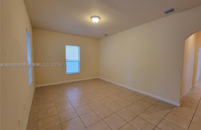 9282 SW 171st Ct Gallery 2