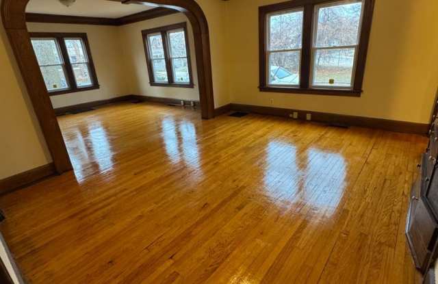 Beautiful Large Home for rent photos photos